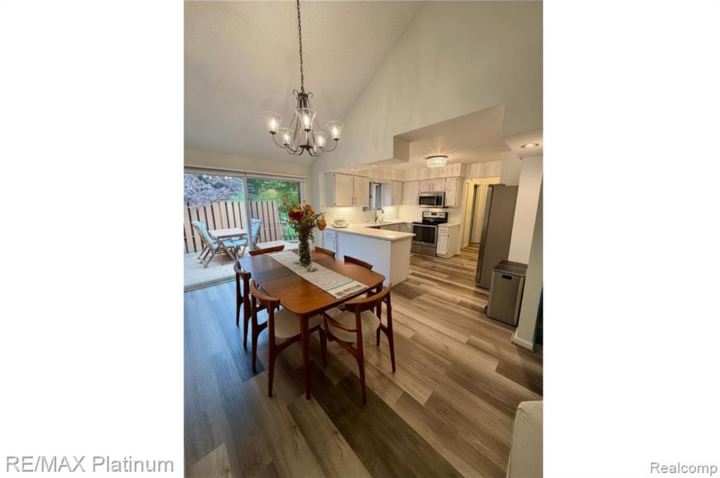 222 Glenwood Avenue, Fenton, MI 48430 — Photo 11
