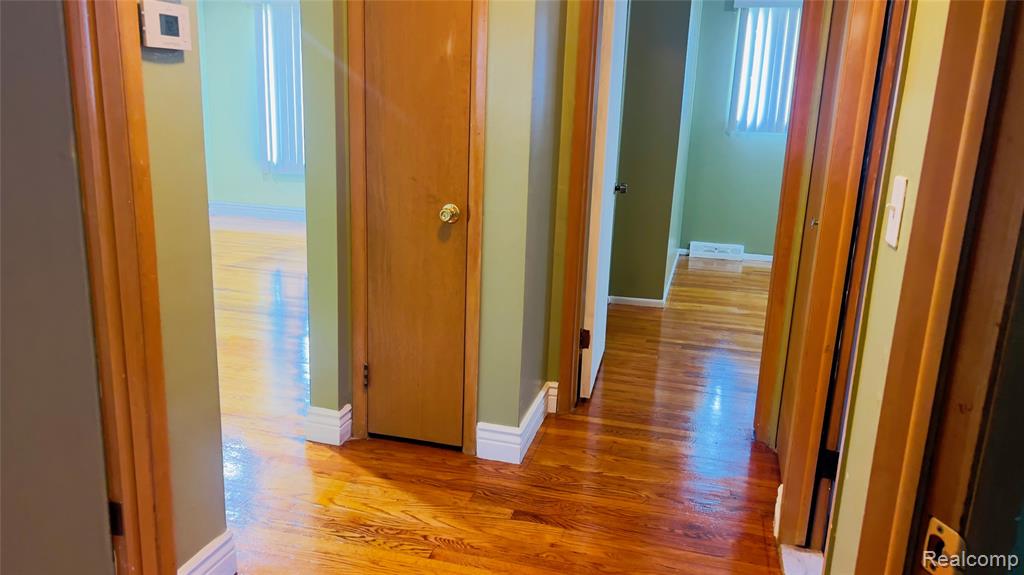 4389 E 12 MILE Road, Warren, MI 48092 — Photo 9