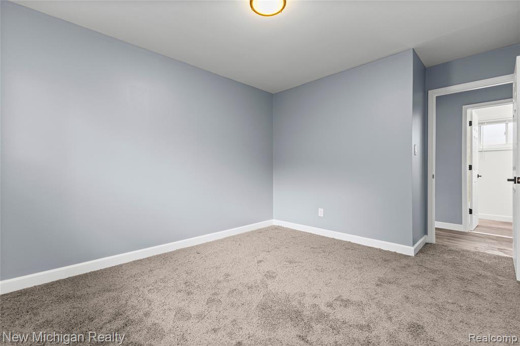 21901 Harding Street, Oak Park, MI 48237 — Photo 26