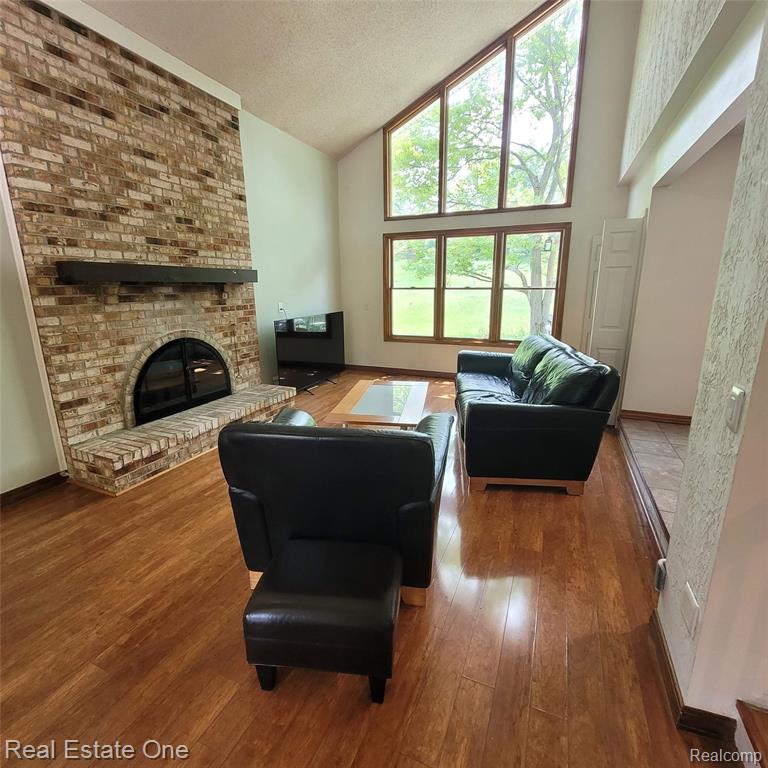 5208 Woodview Drive, Bloomfield Hills, MI 48302 — Photo 8