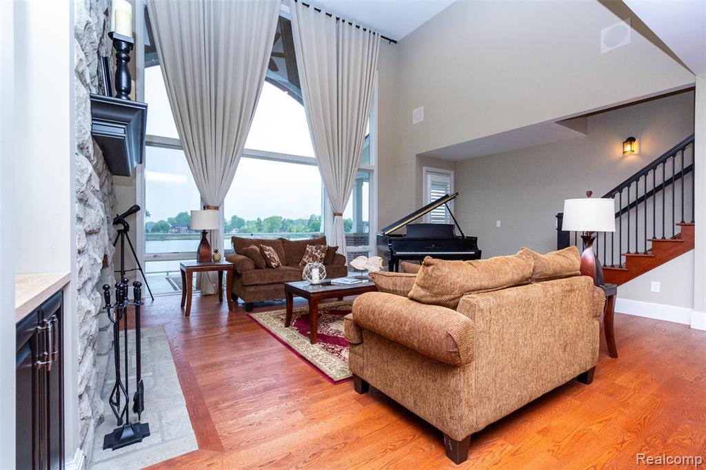 302 Tanview Drive, Oxford, MI, 48371