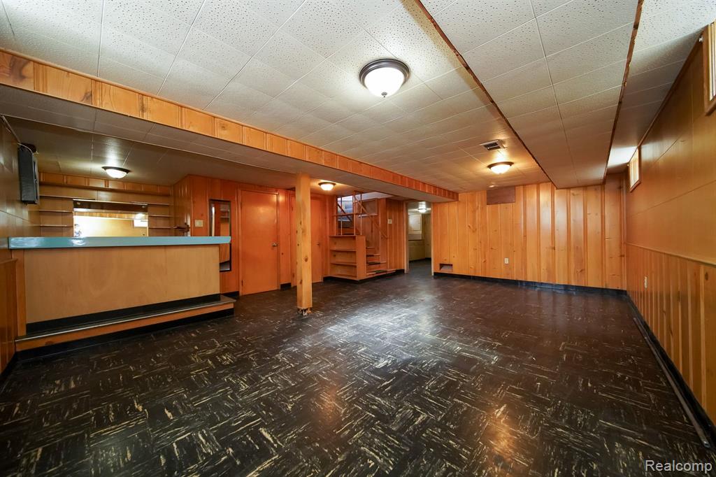 927 CLEOPHUS Parkway, Lincoln Park, MI 48146 — Photo 45