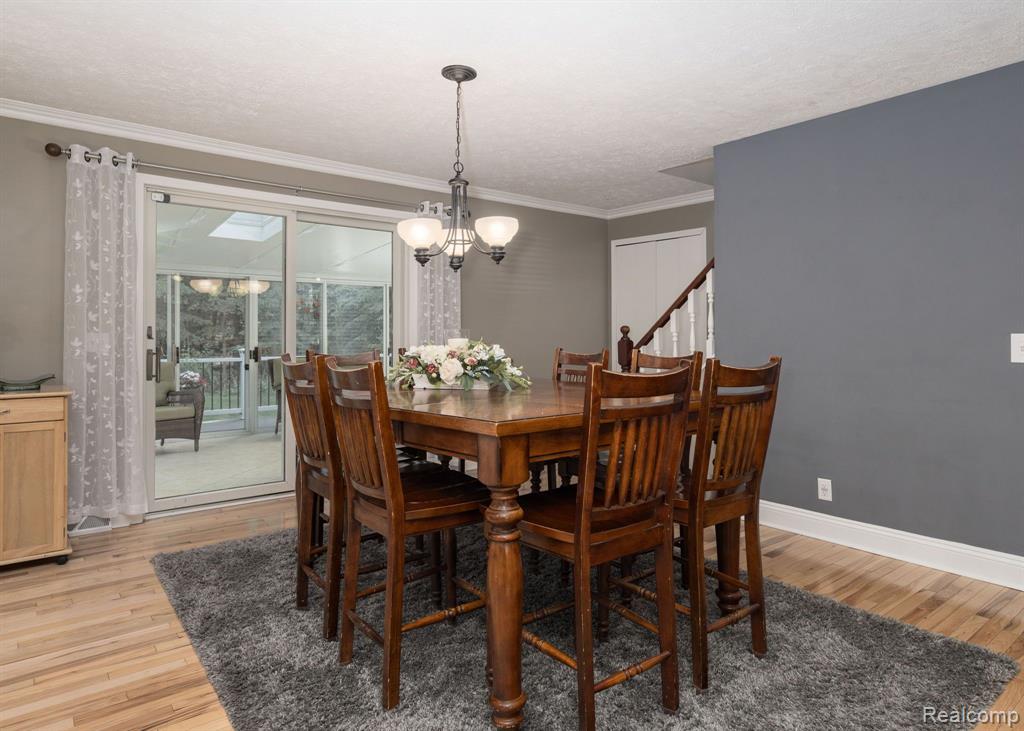 8213 EMERALD Lane W, Westland, MI — Photo 24