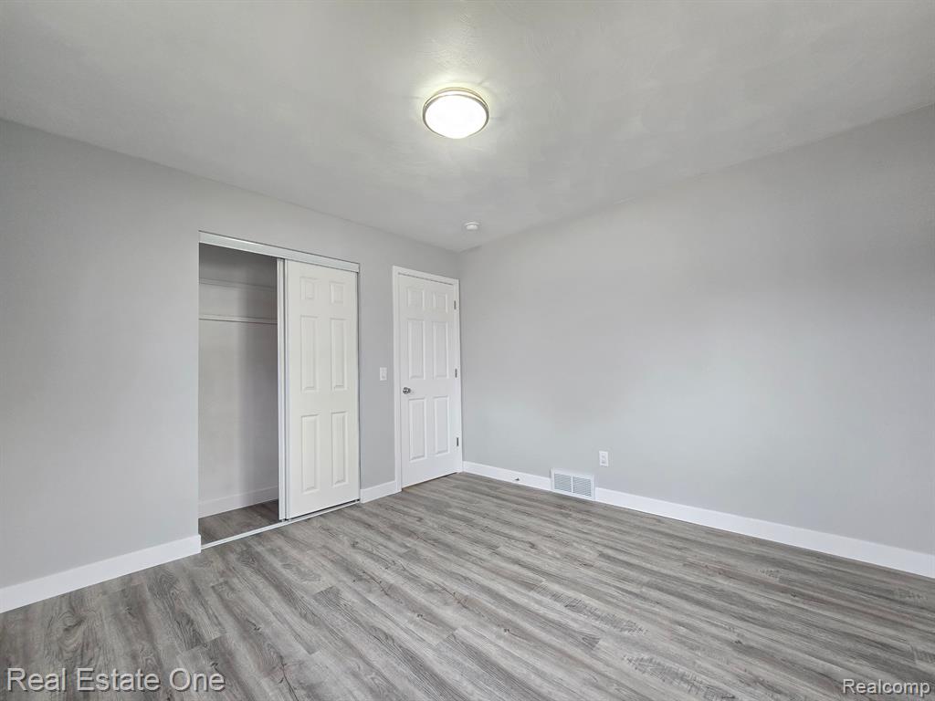 4912 PLEASANT GROVE Road, Lansing, MI 48910 — Photo 9