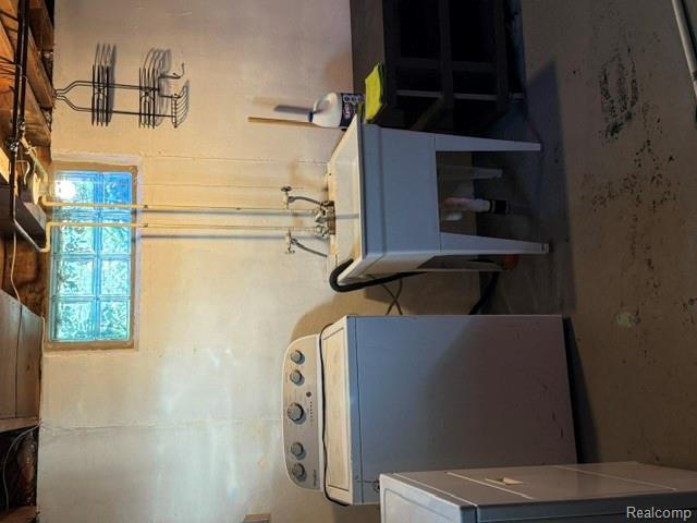 6836 Deering Street, Garden City, MI — Photo 29