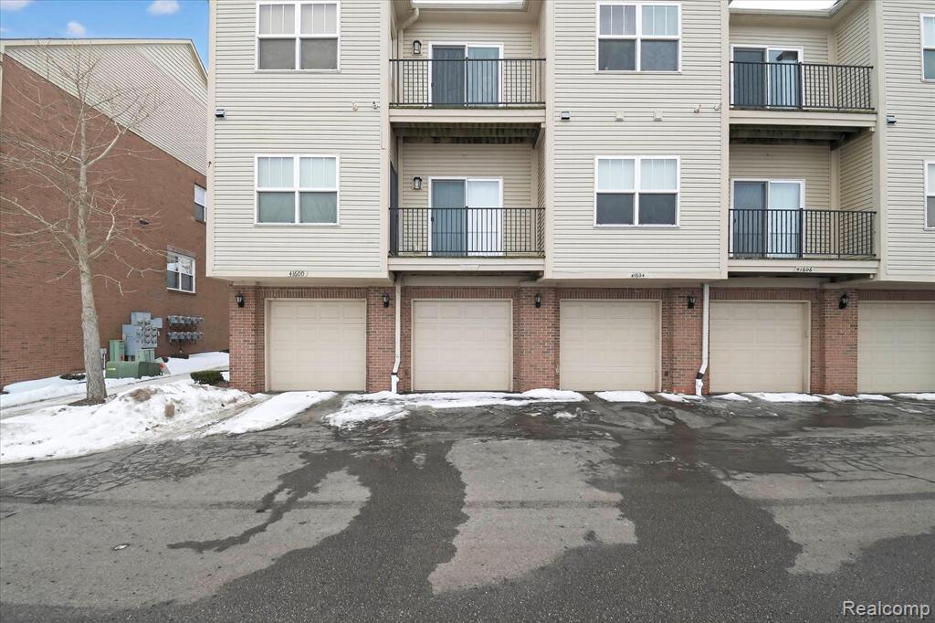 41602 Hamlet Lane, Novi, MI — Photo 34