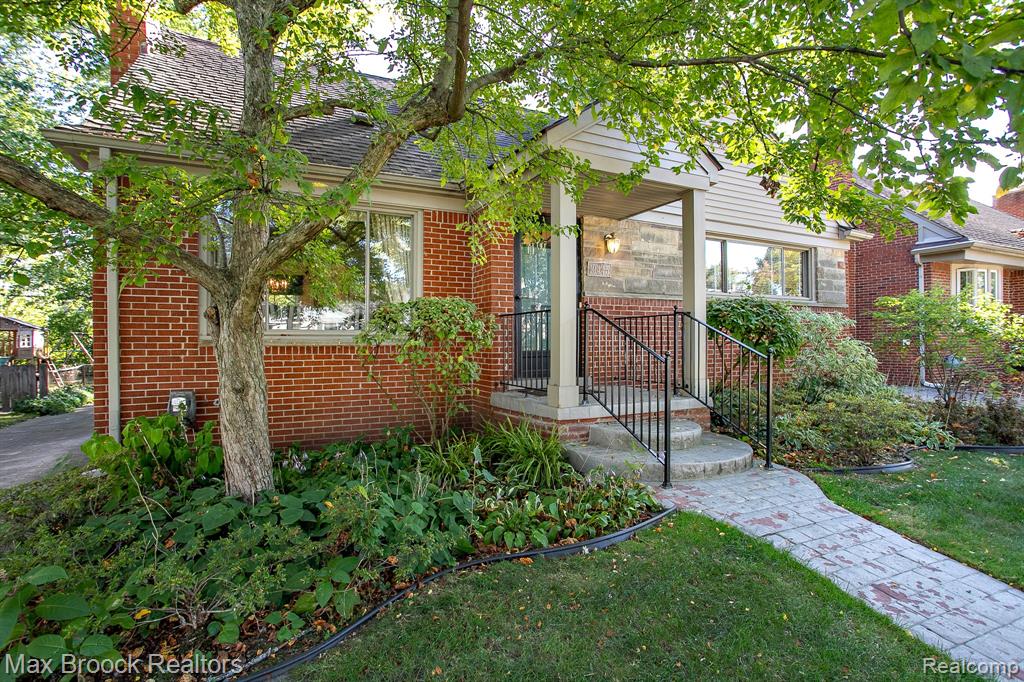 10445 Lincoln Drive, Huntington Woods, MI — Photo 48