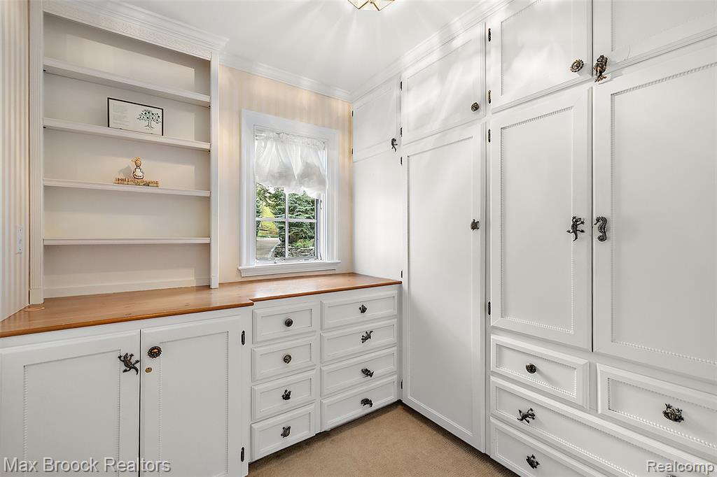 3945 Kirkland Court, Bloomfield Hills, MI 48302 — Photo 24