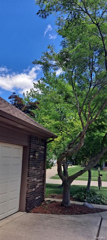 6473 Red Oak Drive, Troy, MI 48098 — Photo 43