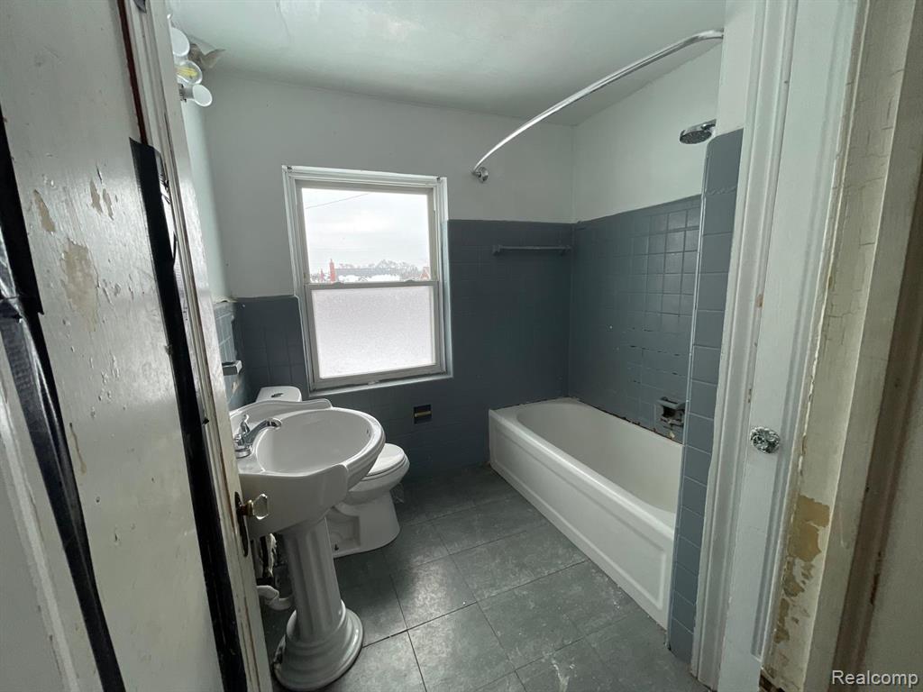14973 Bringard Drive, Detroit, MI 48205 — Photo 9