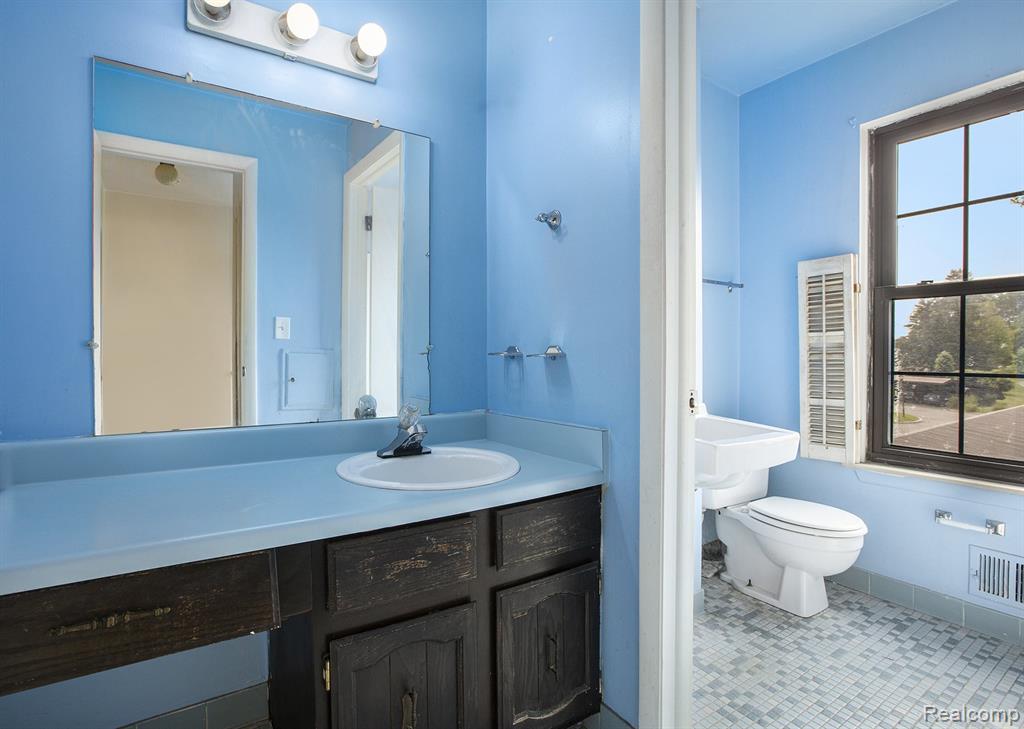 1875 Sheffield Drive, Ypsilanti, MI 48198 — Photo 13