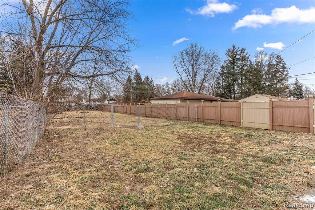 4425 GRINDLEY PARK Street, Dearborn Heights, MI 48125 — Photo 28