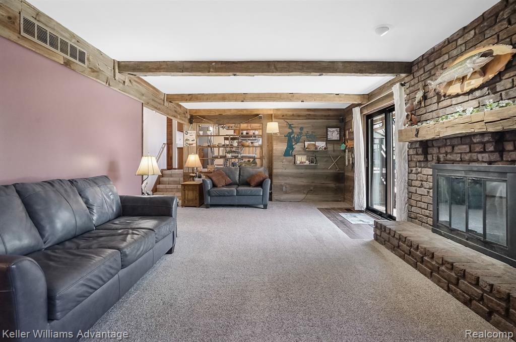5105 Beachwood Court, Commerce Twp, MI 48382 — Photo 12