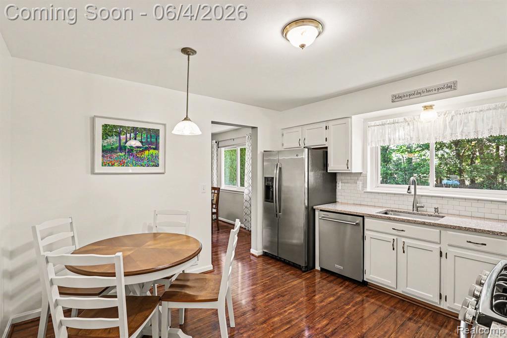 6917 Chesterfield, Waterford, MI 48327 — Photo 9