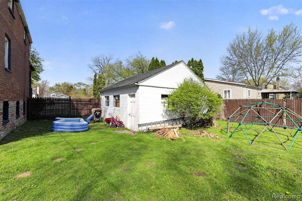 5918 Cardwell Street, Garden City, MI — Photo 9