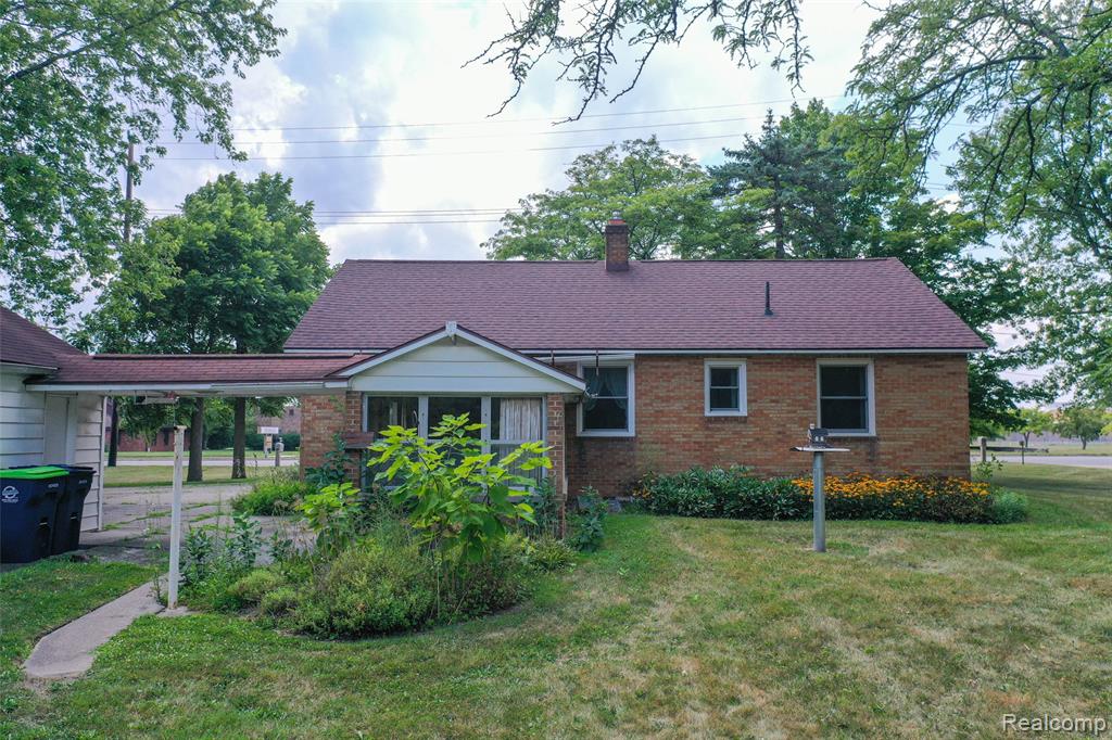 430 N Center Road, Saginaw, MI 48638 — Photo 25