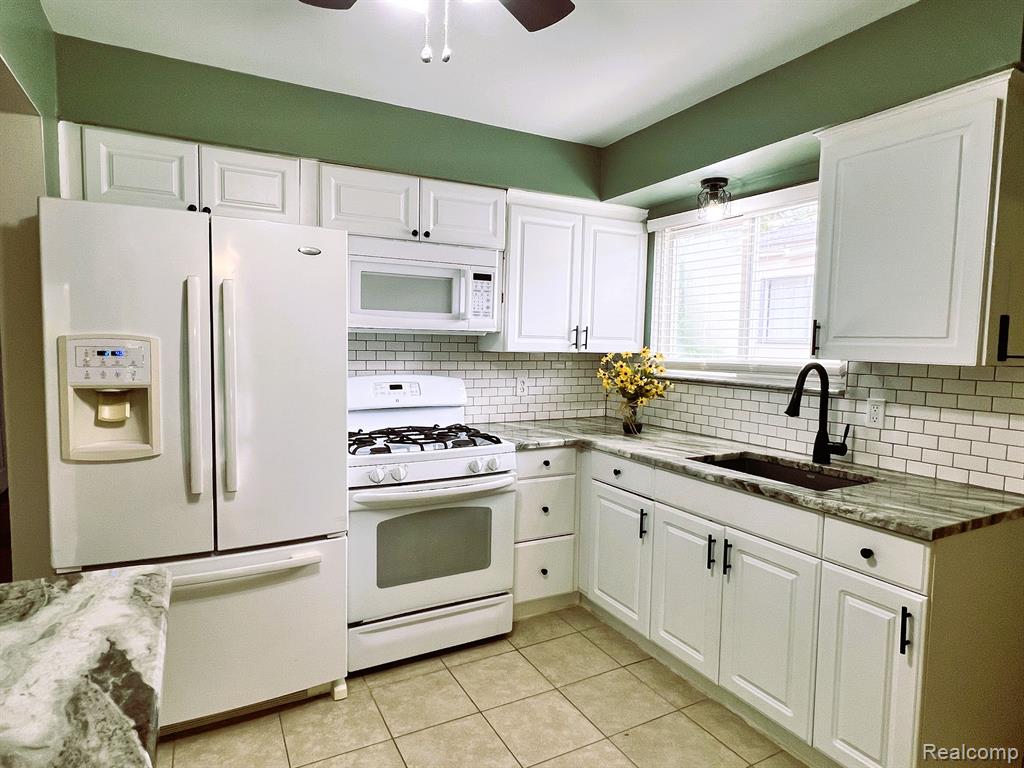 462 PEARSALL Avenue, Pontiac, MI 48341 — Photo 6