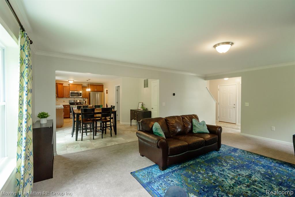 42880 Frederick Court, Belleville, MI 48111 — Photo 7