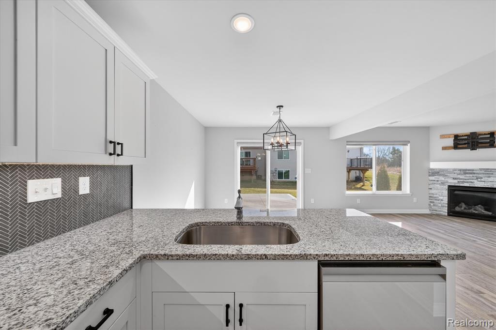 31005 Gregory Street, Grand Blanc, MI 48439 — Photo 18