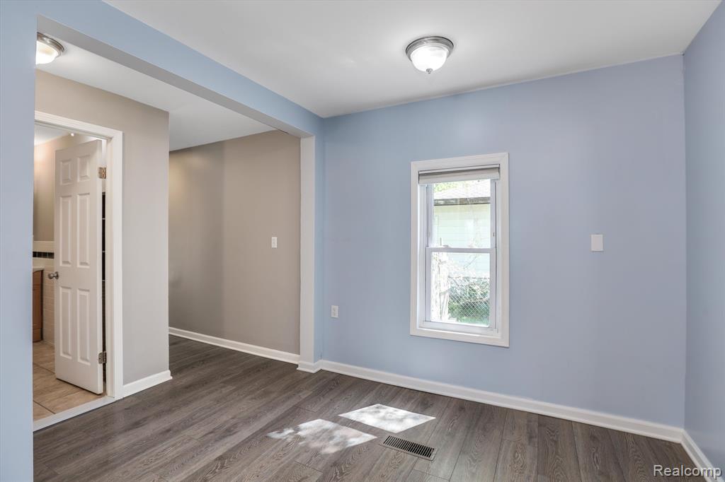 131 BALL Street, Ortonville, MI 48462 — Photo 10