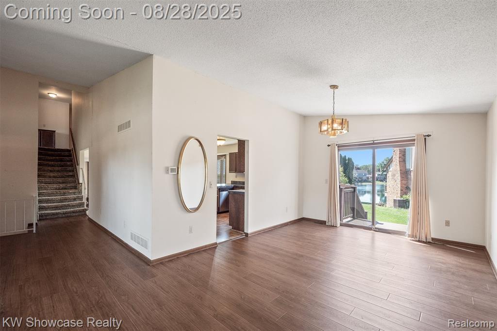 48150 Lake Valley Drive, Shelby Twp, MI 48317 — Photo 11