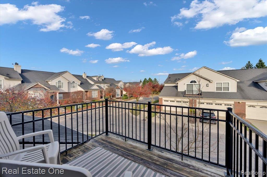 15201 ADRI Circle, Walled Lake, MI 48390 — Photo 29