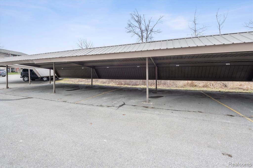 8719 Meadowbrook Drive, #5, Brighton, MI 48116 — Photo 37