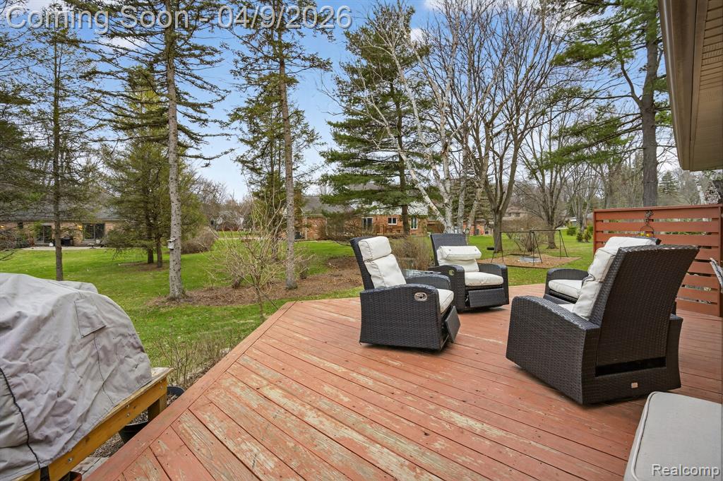 341 Ridgewood Road, Rochester, MI 48306 — Photo 59