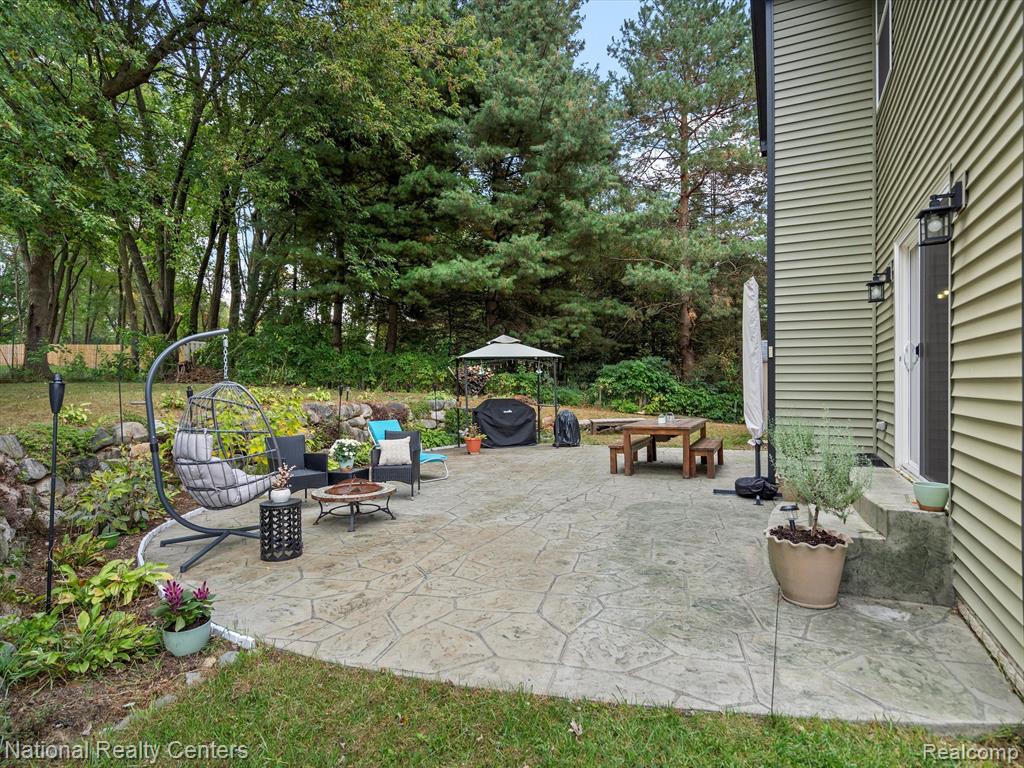 628 EVAN Court, Lake Orion, MI 48362 — Photo 38