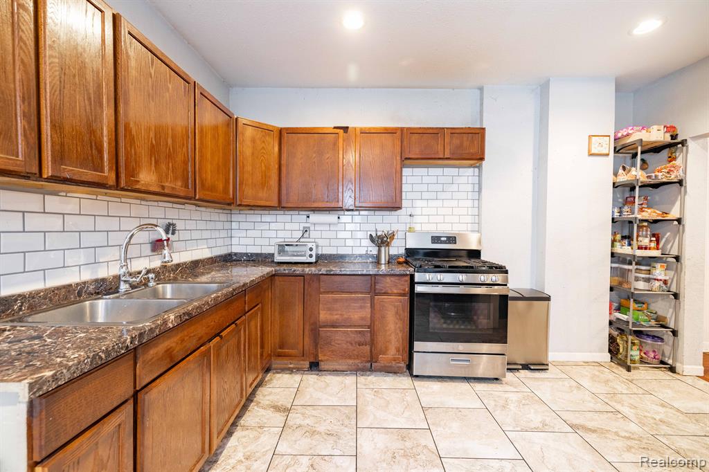 2018 MORRELL Street, Detroit, MI 48209 — Photo 14