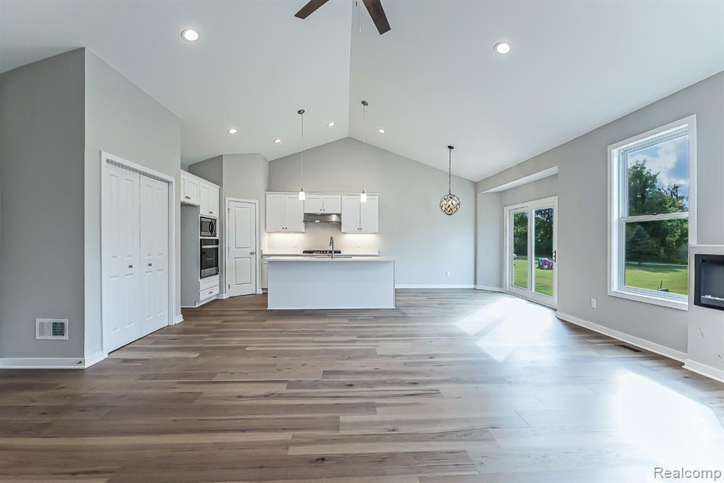 9758 Iosco Ridge Drive, Gregory, MI 48137 — Photo 9