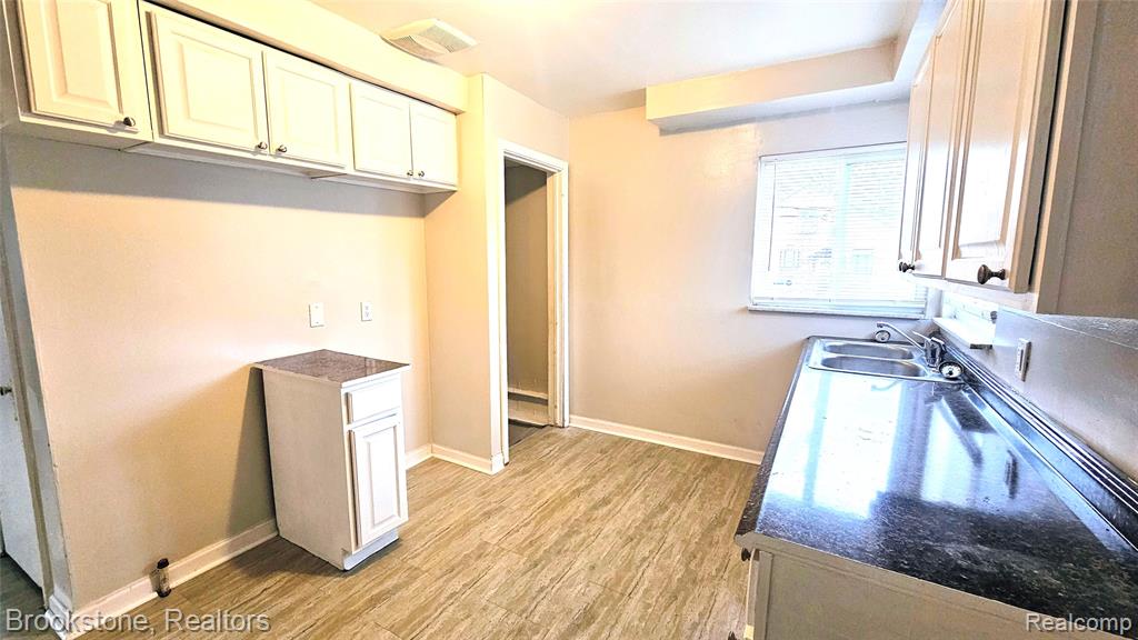 5205 Cadieux Road, Detroit, MI 48224 — Photo 28