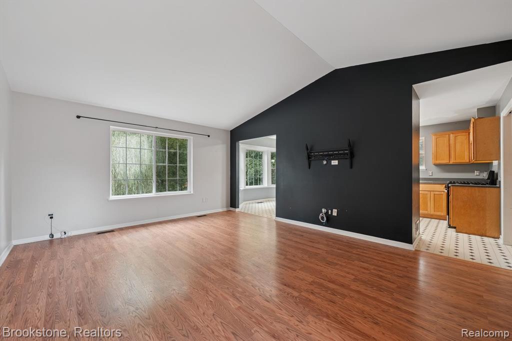 9088 Posey Drive, Whitmore Lake, MI 48189 — Photo 8