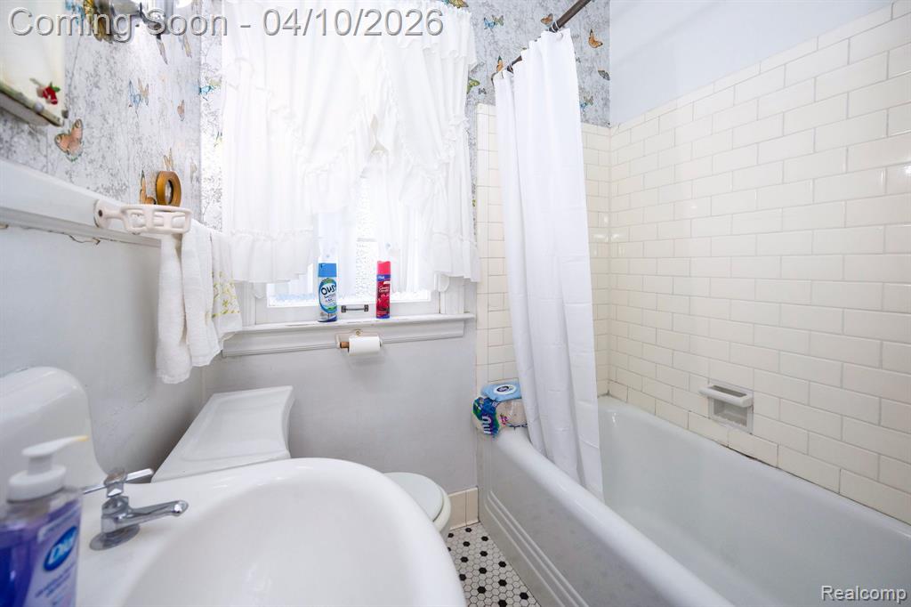344 Oak Street, Wyandotte, MI 48192 — Photo 27