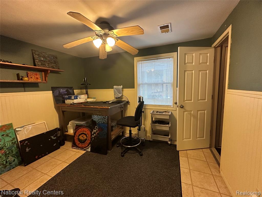 10461 9 Mile Road, Whitmore Lake, MI 48189 — Photo 20