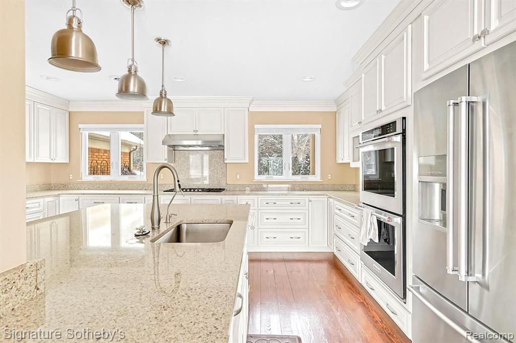 2224 LAKE ANGELUS Shores, Lake Angelus, MI 48326 — Photo 14