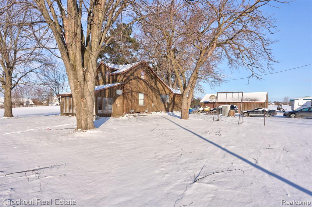 6180 Shattuck Road, Saginaw, MI 48603 — Photo 3