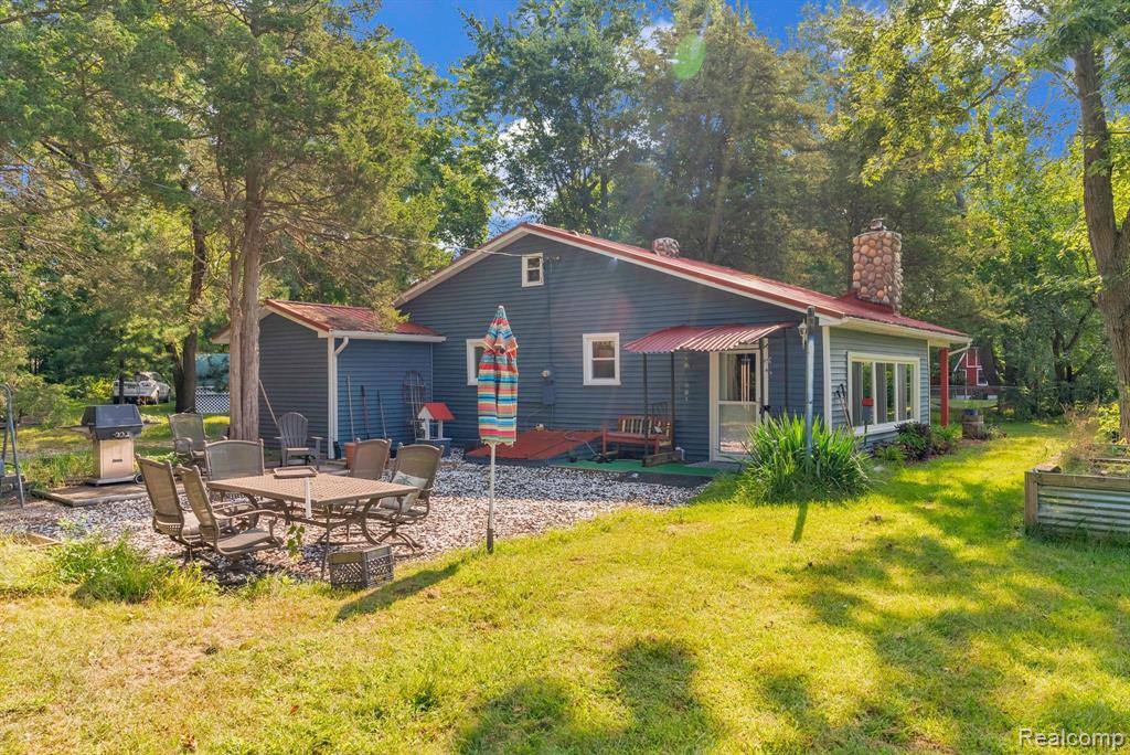 1120 HUBBLE Drive, Holly, MI 48442 — Photo 3