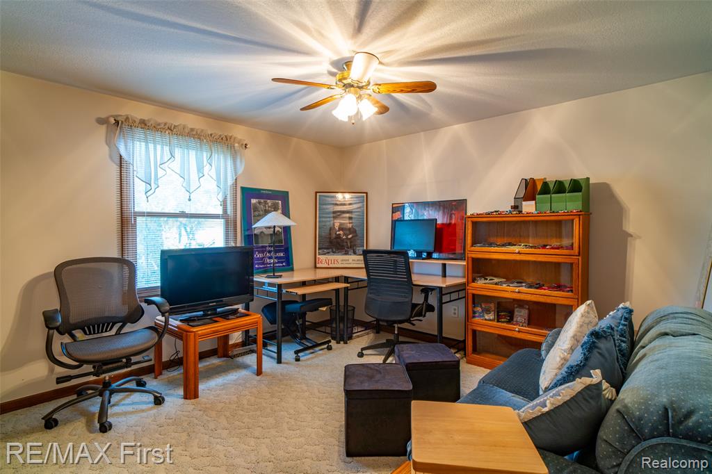 47799 Farmbrook Court, Chesterfield, MI — Photo 38