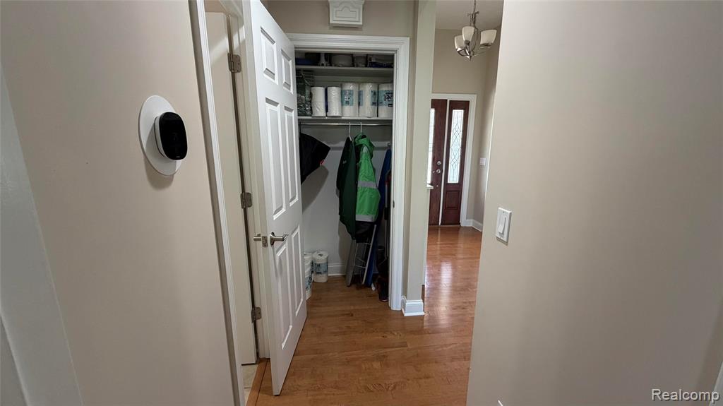 2380 Houghton Hollow Drive, Lansing, MI 48911 — Photo 22