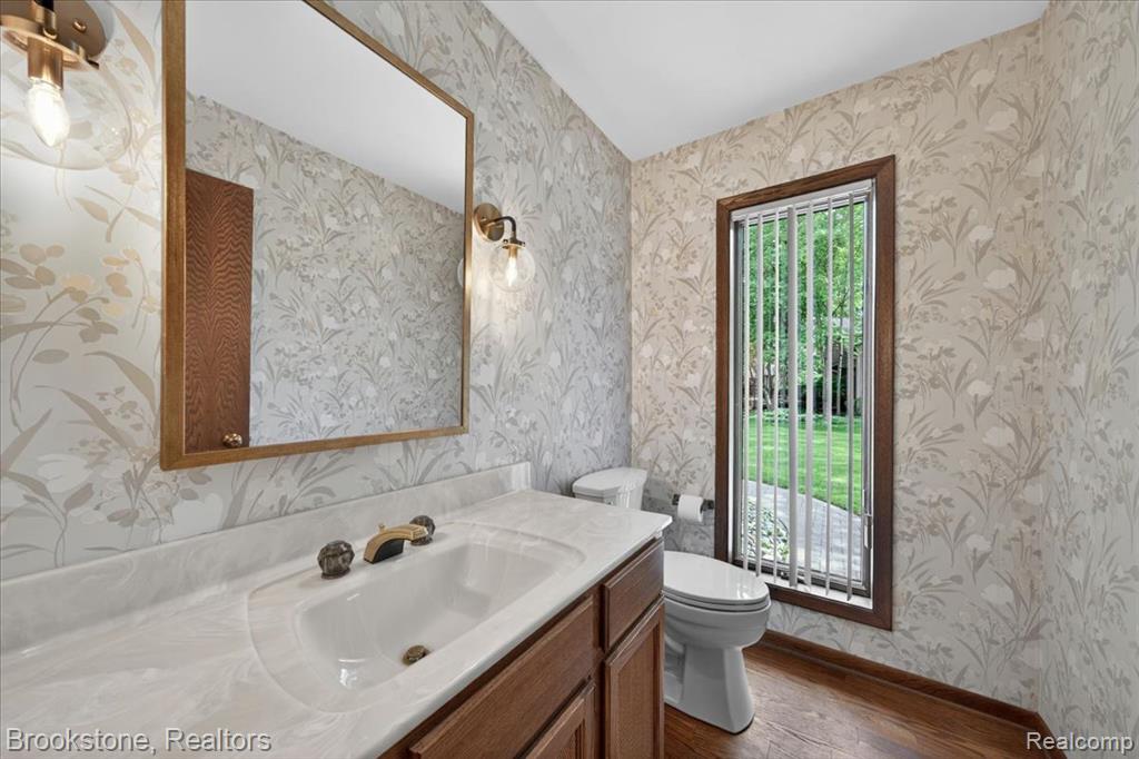 2610 Vanel Court, West Bloomfield, MI 48324 — Photo 18