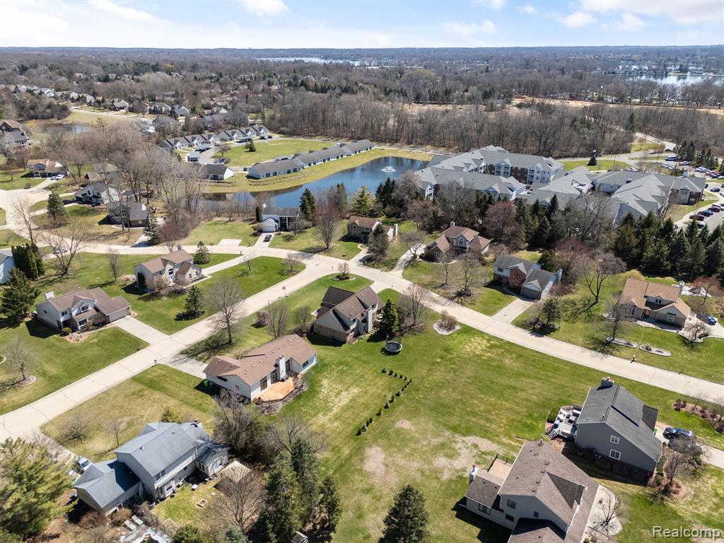 512 WILLIAMSPORT, White Lake, MI — Photo 59