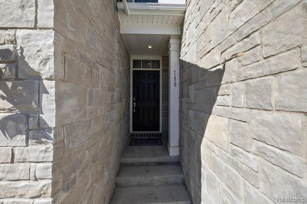 780 Peppermint Drive, 62, Rochester Hills, MI 48307 — Photo 3