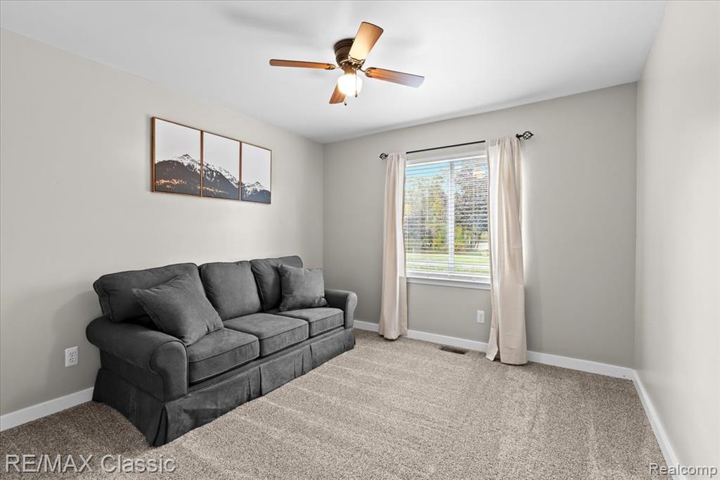 13947 Hearthstone Lane, Hartland, MI 48353 — Photo 27