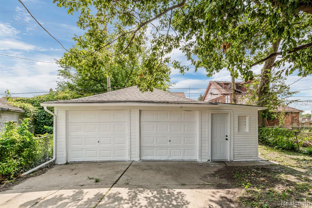 5957 THREE MILE Drive, Detroit, MI 48224 — Photo 22