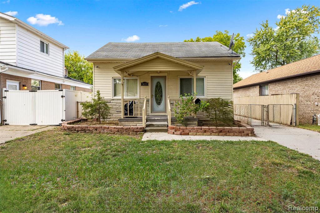 5655 Robindale Avenue, Dearborn Heights, MI 48127 — Photo 2