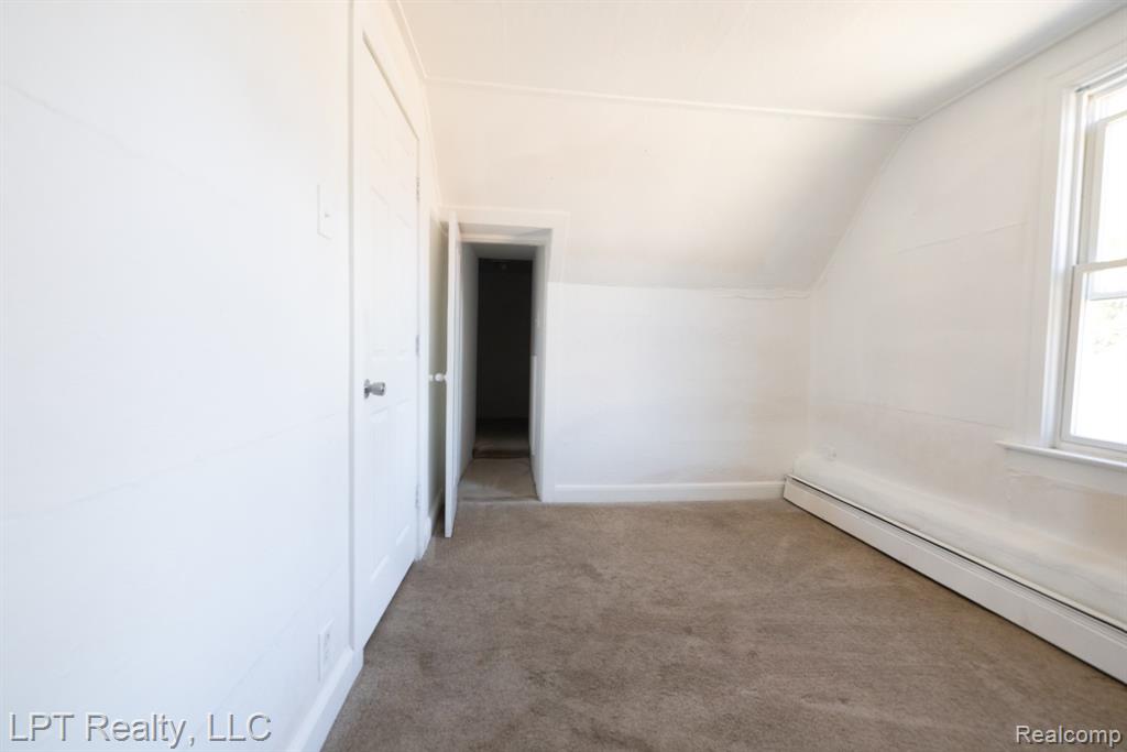 6015 Mayburn Street W, Dearborn Heights, MI 48127 — Photo 13