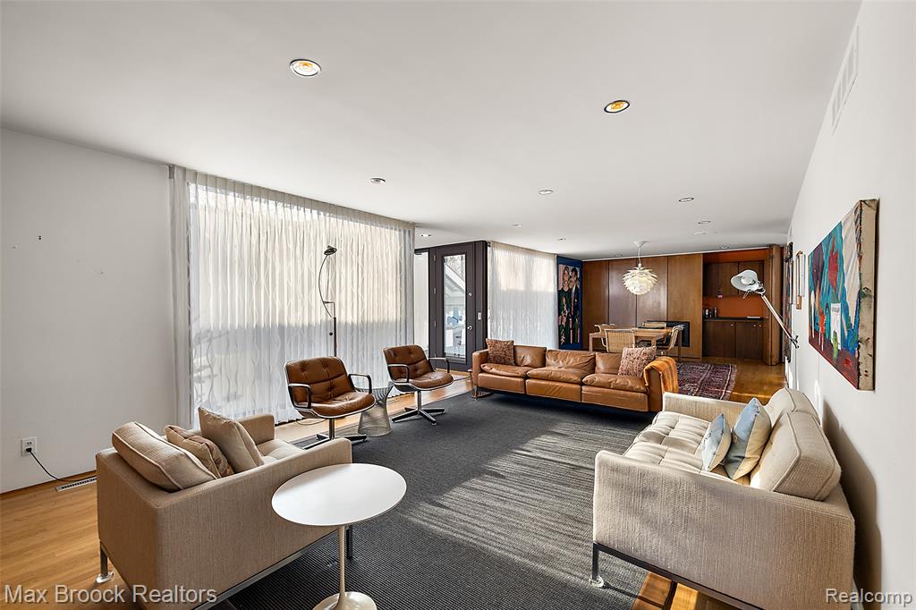 6020 Northfield Road, West Bloomfield, MI — Photo 3