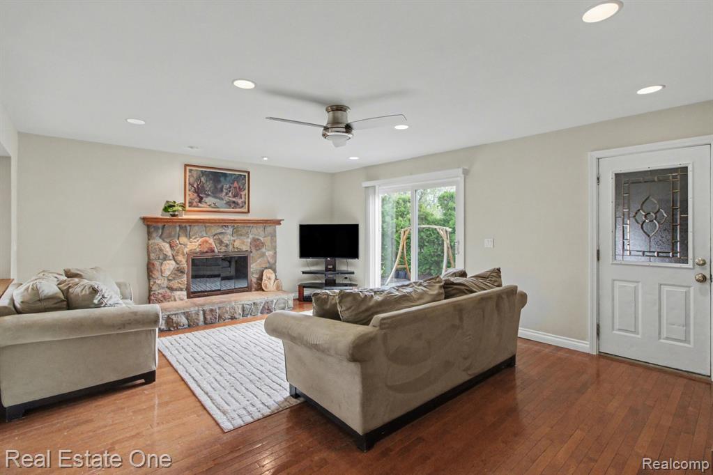 1934 Pelican Court, Troy, MI 48084 — Photo 15