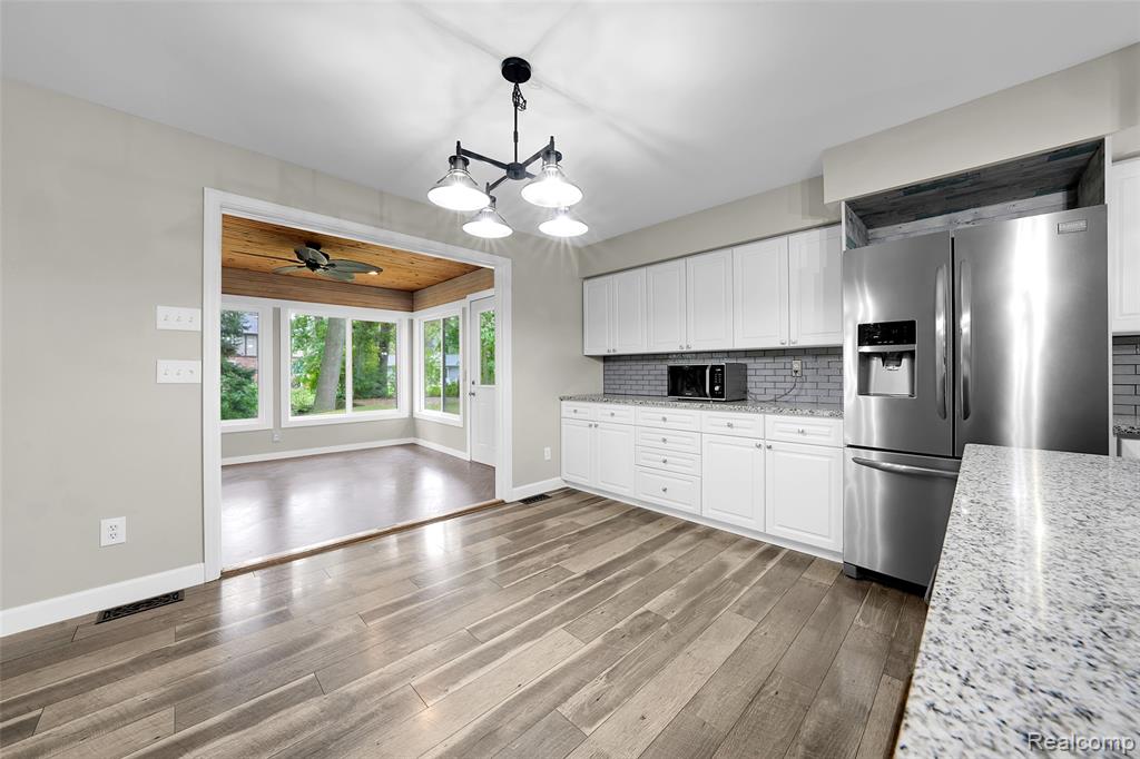 2880 Wareing Drive, Orion, MI — Photo 11